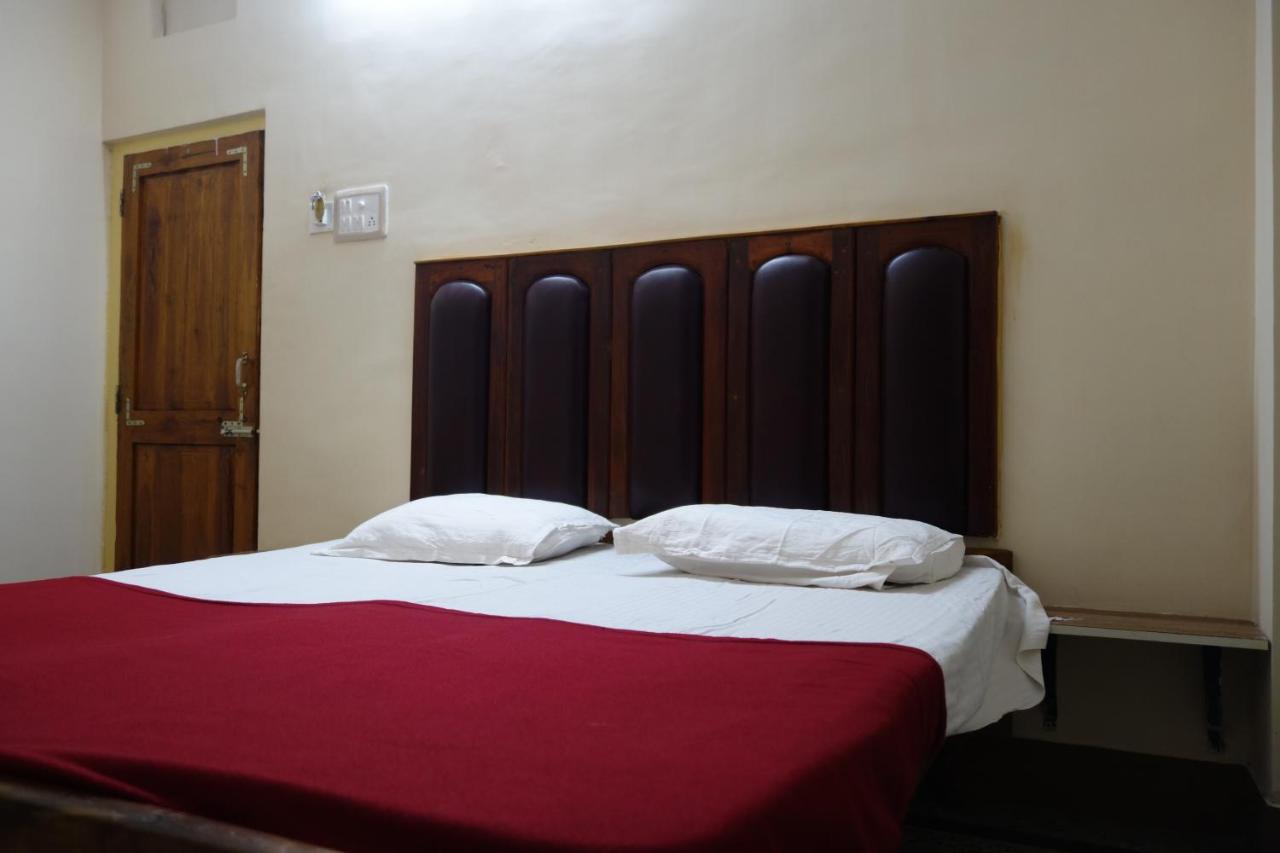 Hotel Hcb Brahmapur Экстерьер фото